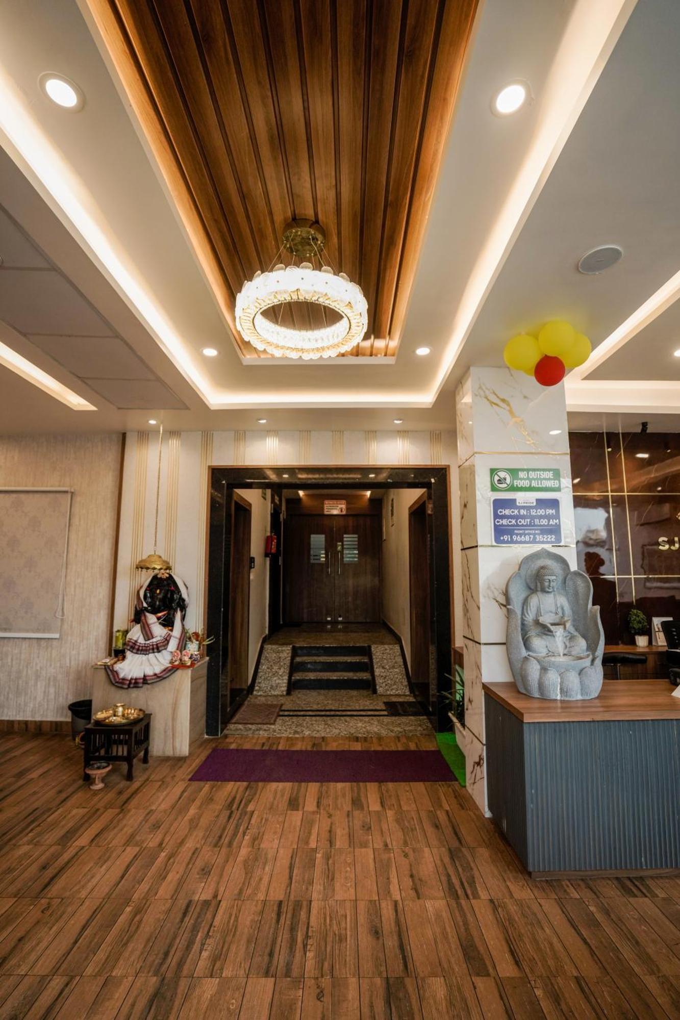 Hotel Sj Pride Bhuvanéšvar Exteriér fotografie